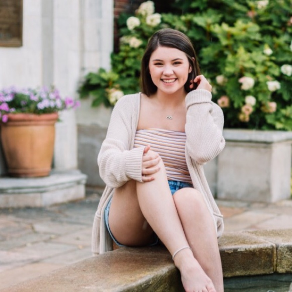 Meet your Posher, Madalyn